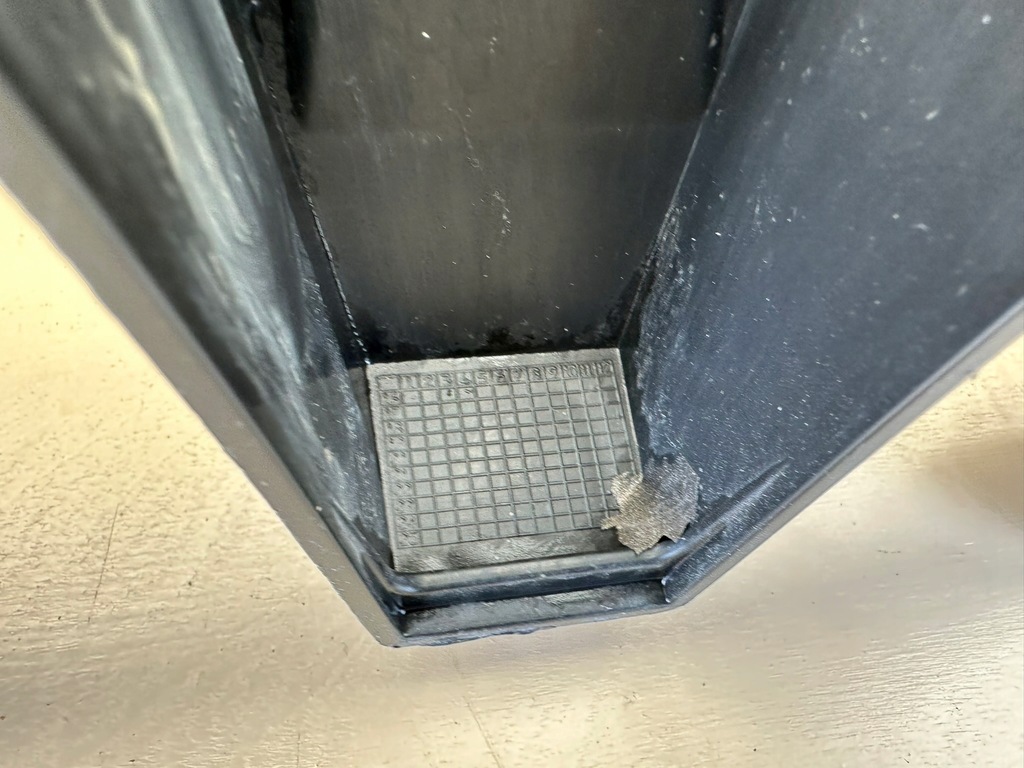 фото №16, Jaguar f-pace 16r- напрямна задня кронштейн бампера задні hk83-17e855-ad