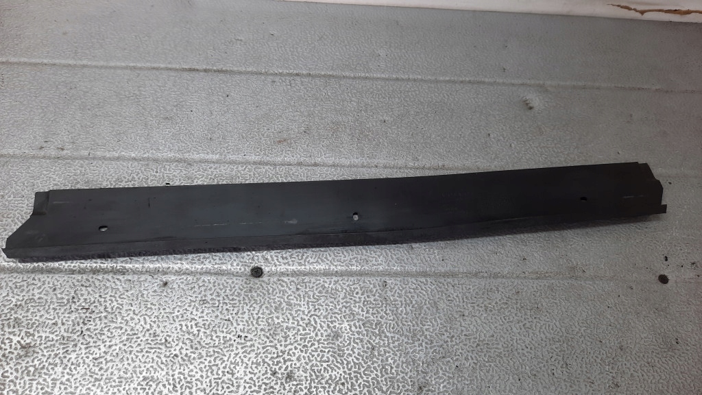 фото №1, Молдинг захист радіатора volvo s80 i 8638502