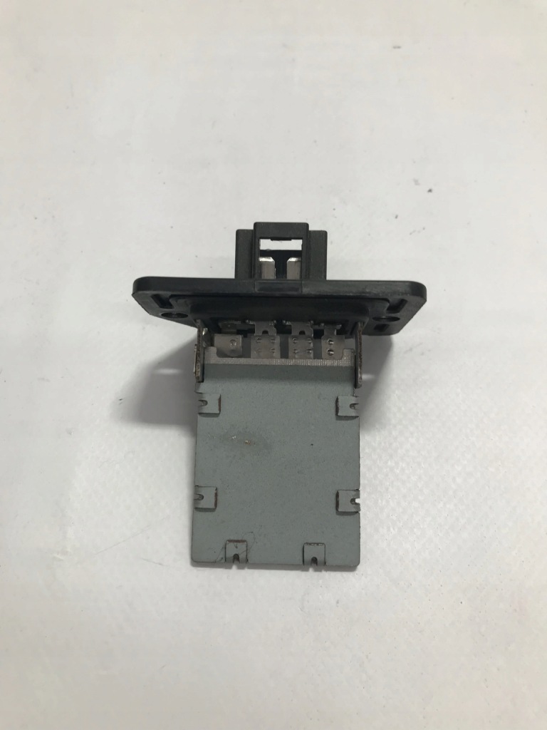 фото №2, Резистор резистор обдув hyundai ix35 09-