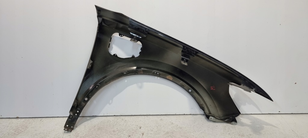 Крыло  левое  перед audi q3 2 83a гибрид 18- в Украине