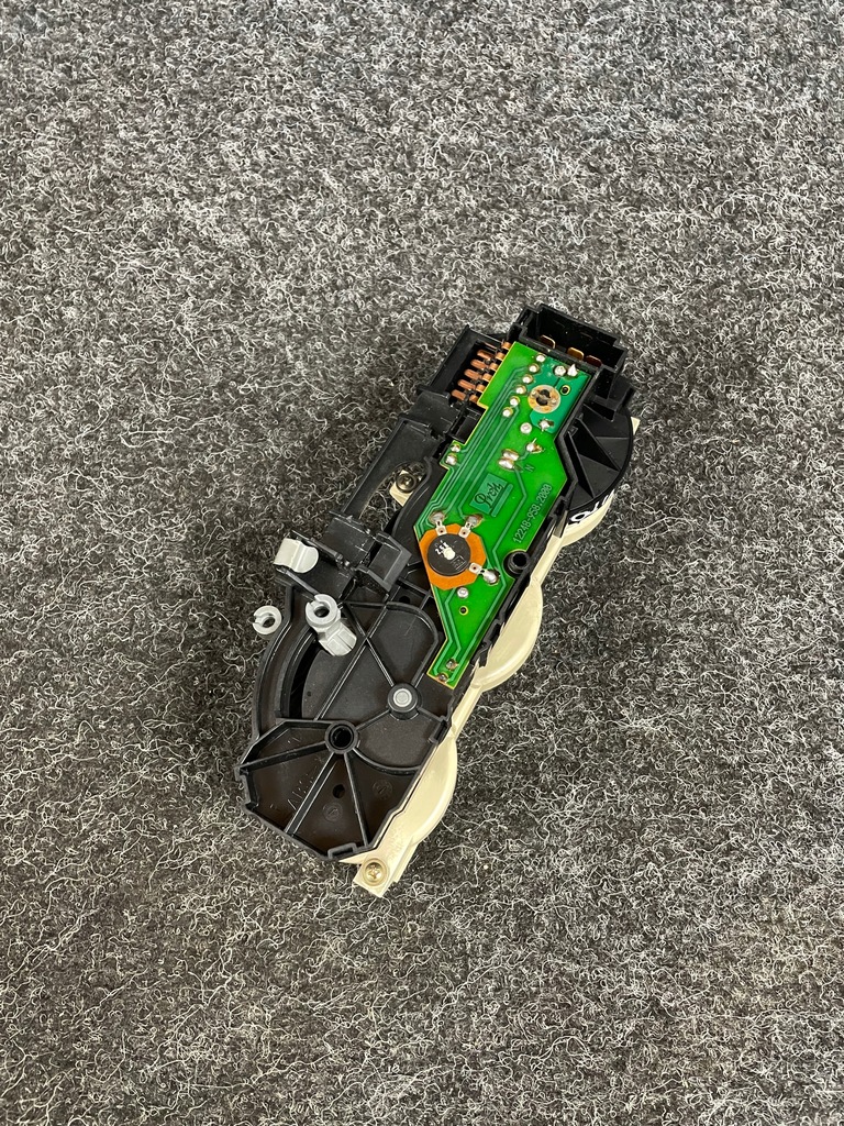 фото №7, Mercedes vito w638 панель обдув 133302z