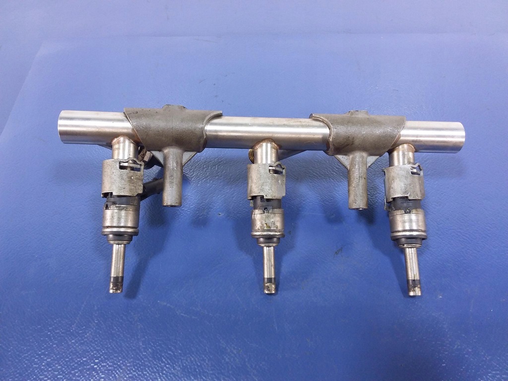 фото №5, Audi a8 d4 3.0 tfsi молдинг упорскування 06e130089af