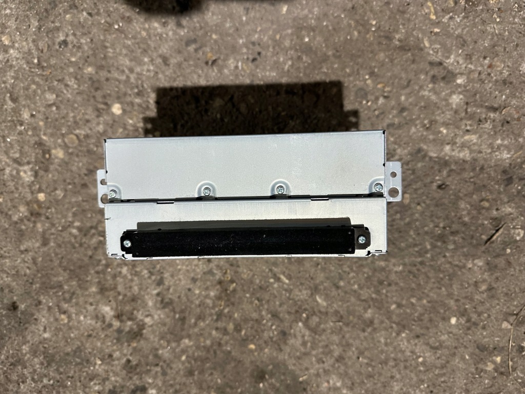 фото №1, Чейнджер дисков cd volvo v60 i v40 ii 31337571aa