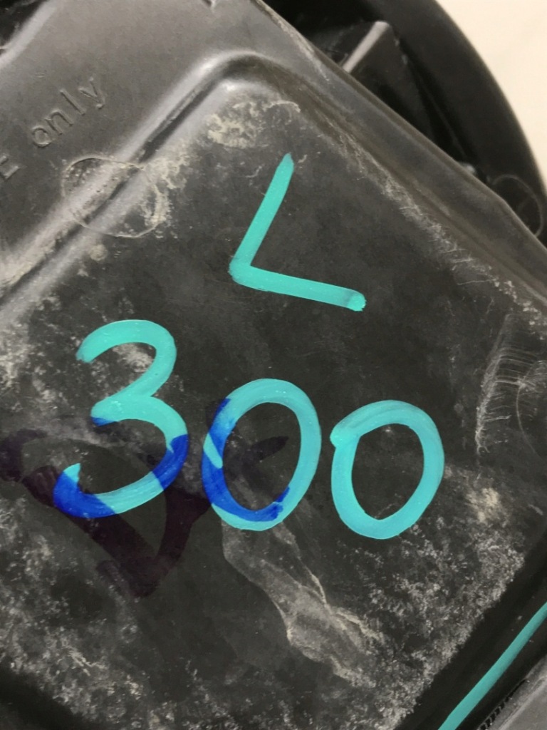 Tesla 3 рестайлінг  full led праві фара 1514953-00-c в Україні