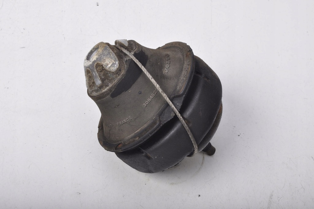 фото №1, Volvo s60 v70 ii r 2,5t подушка двигуна 30645228