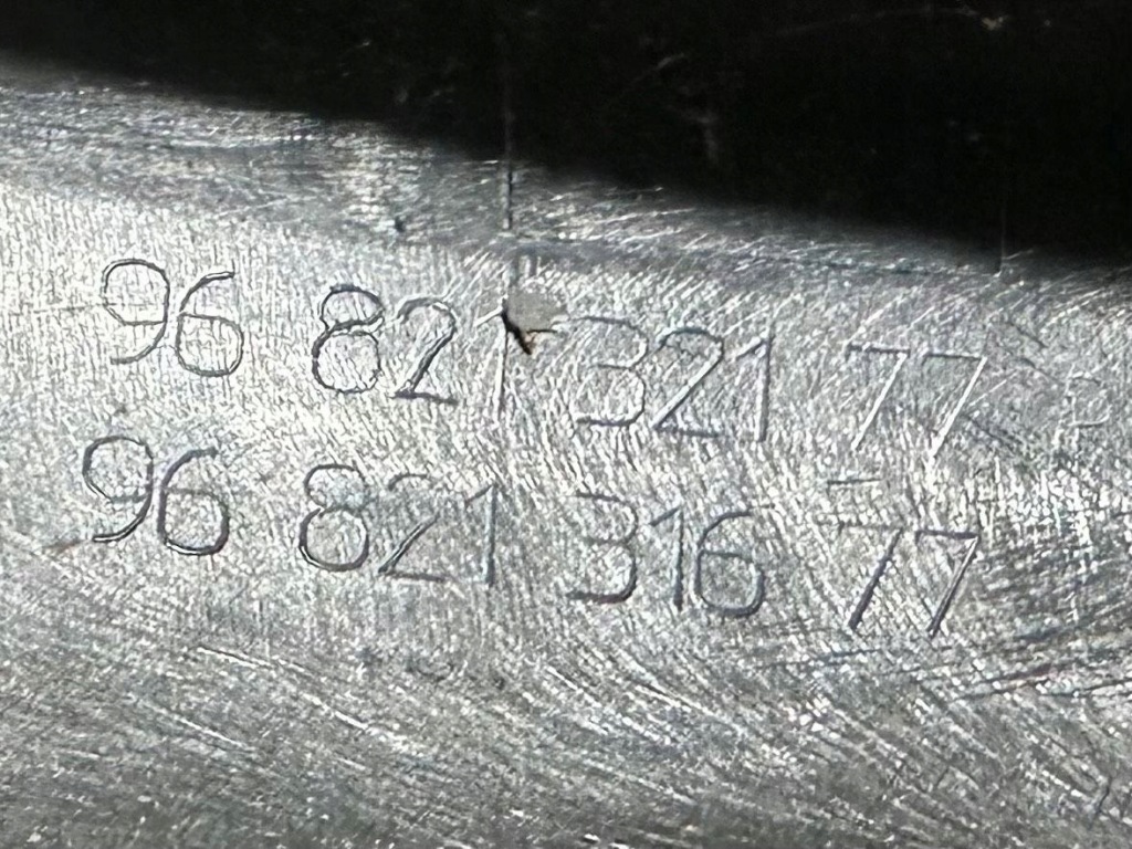 Peugeot 308 t7 sw заглушка рейлінг лівий задній 9682132177 Оригінал