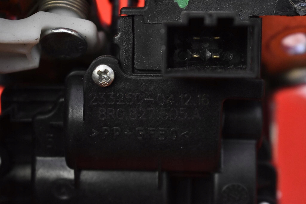 фото №8, Замок кришки задня багажника 8r0827505a skoda rapid 5d hb 12-17