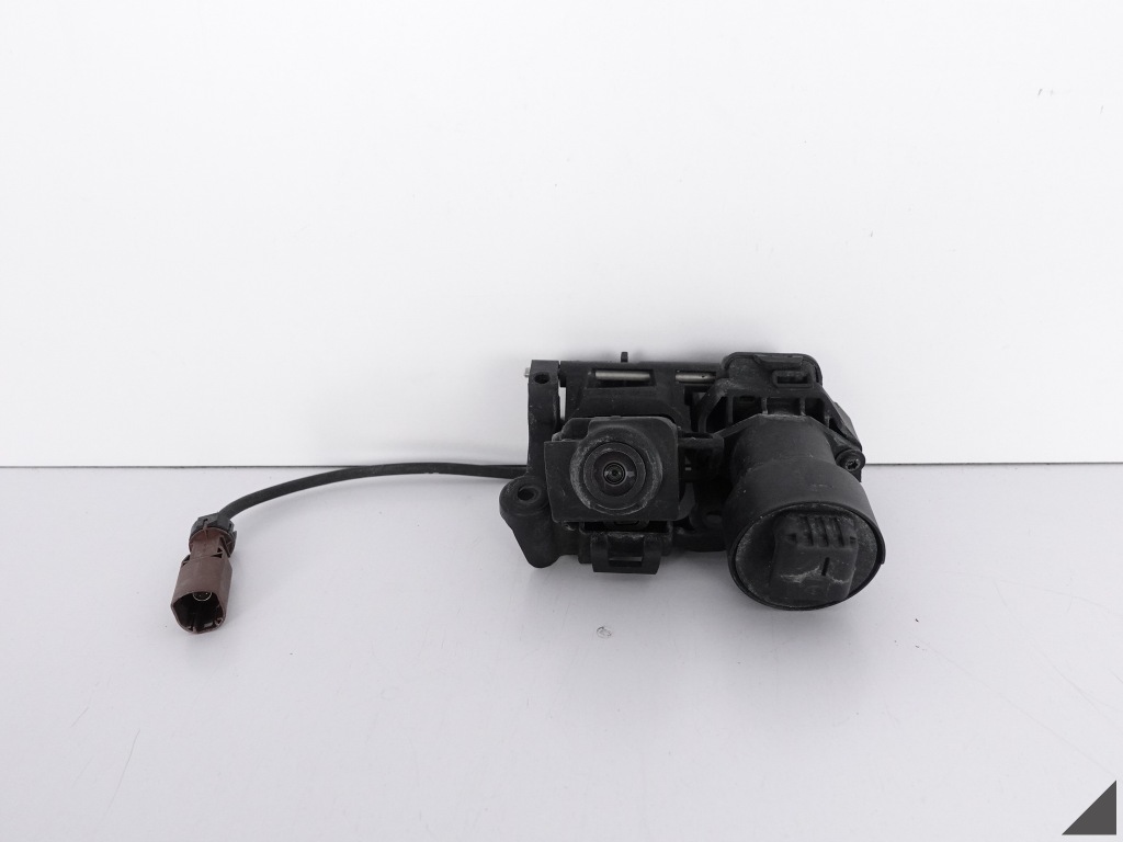 фото №1, Mercedes s-klasa w222 механизм камера w решётка радиатора