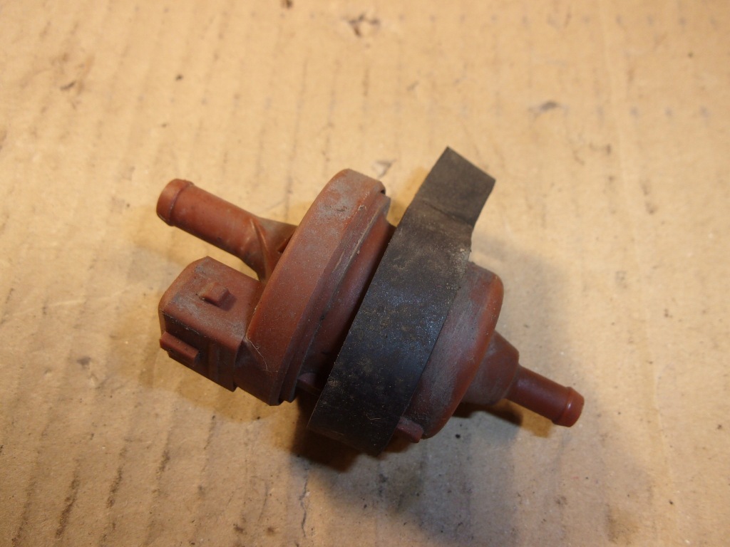 Клапан вентиляции бака citroen saxo Цена