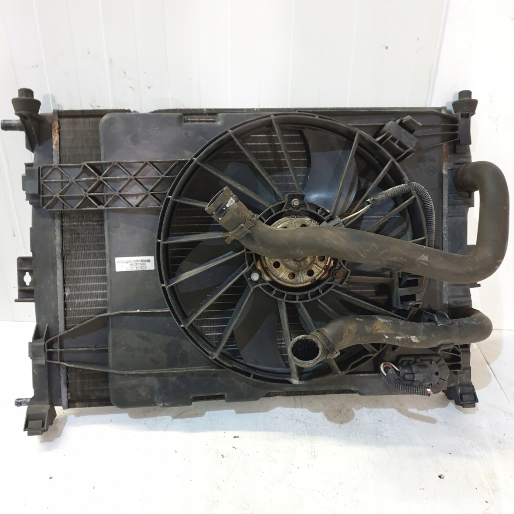 Радиатор воды + вентилятор renault megane 1,4 Доставка