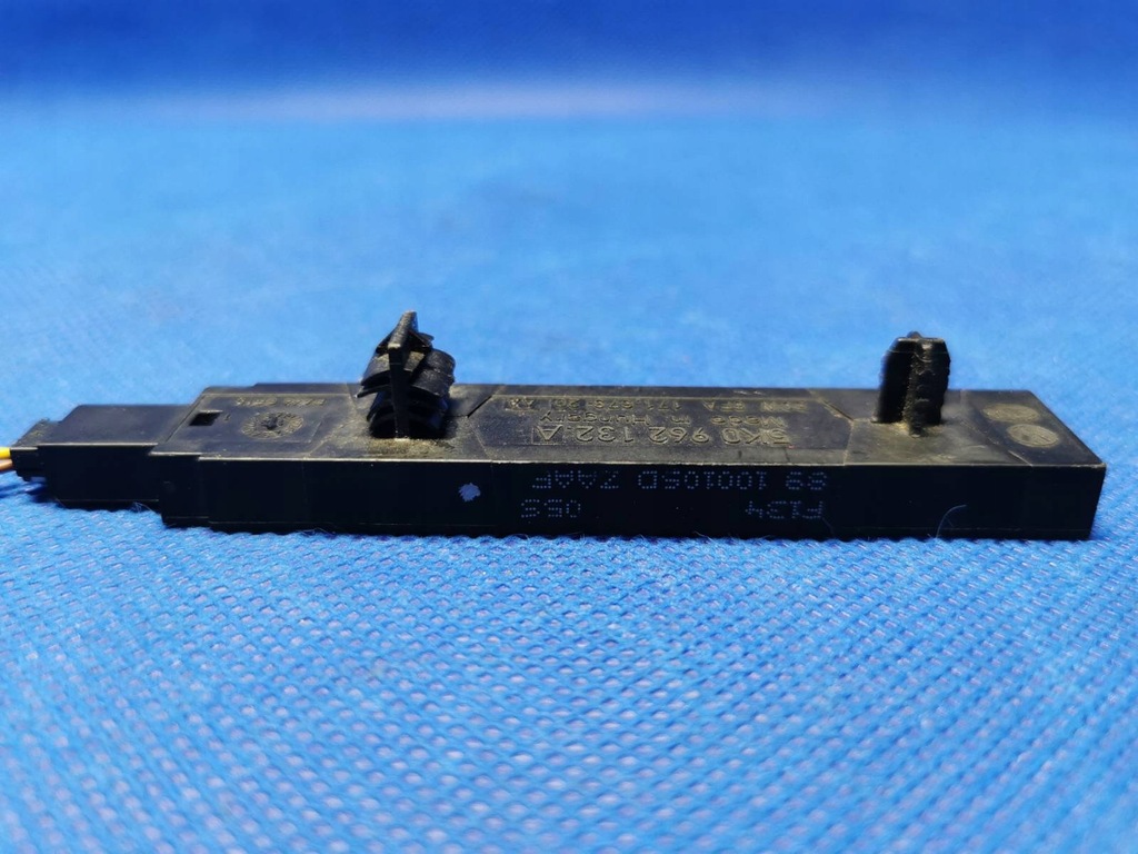 фото №8, Підсилювач антена kessy оригінал vw audi skoda seat 5k0962132a