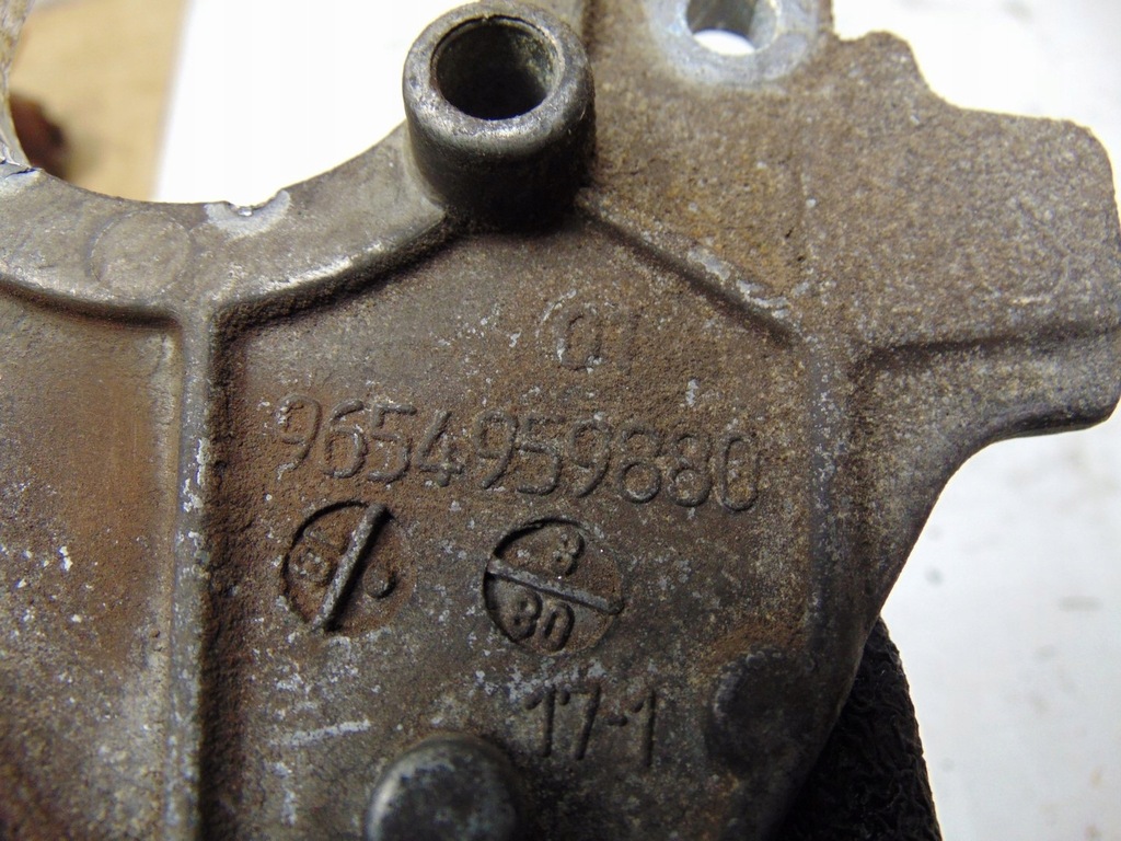 фото №8, Кронштейн основание насоса впрыска berlingo partner iii 1.6 hdi 16v 9654959880