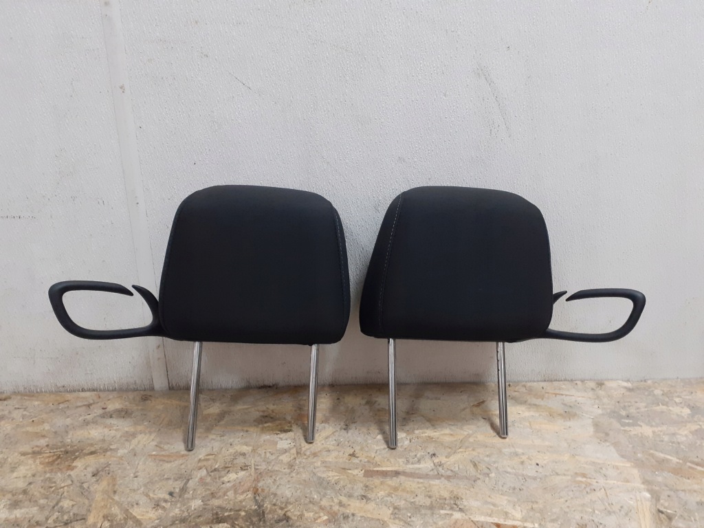 фото №1, Challenger 2015- підголівник лівий правий перед