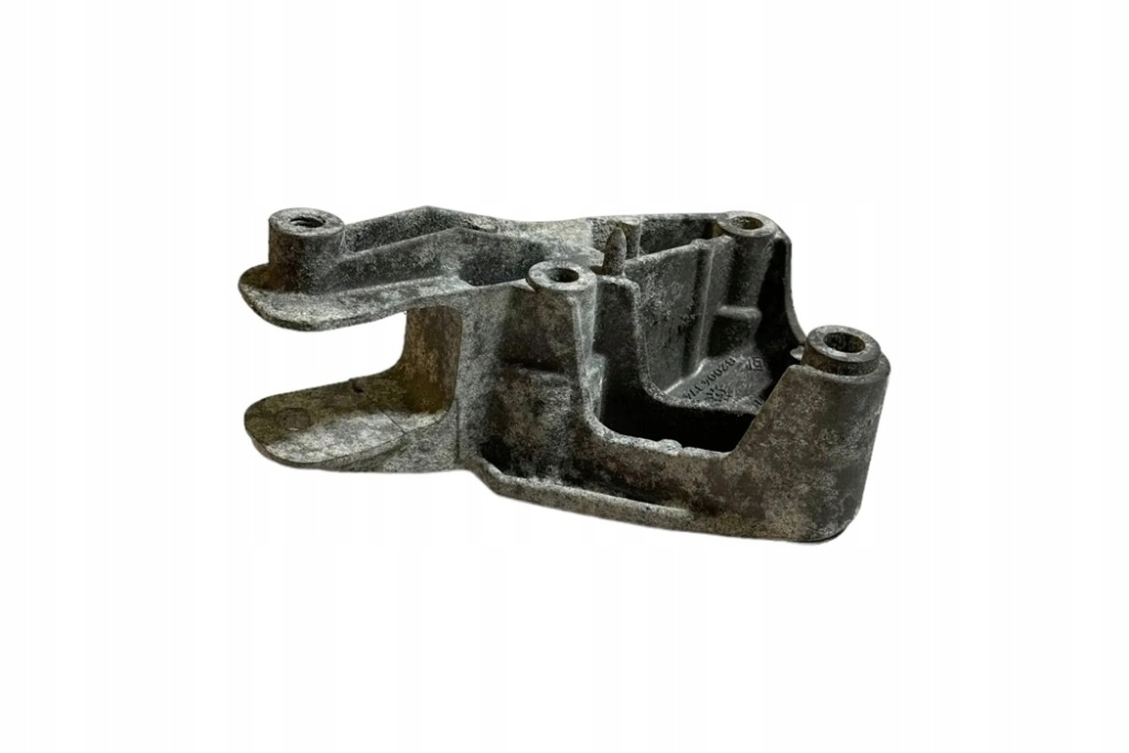 фото №1, Правая кронштейн двигателя renault grand scénic ii jm0/1_ 8200437465 1.5l дизель