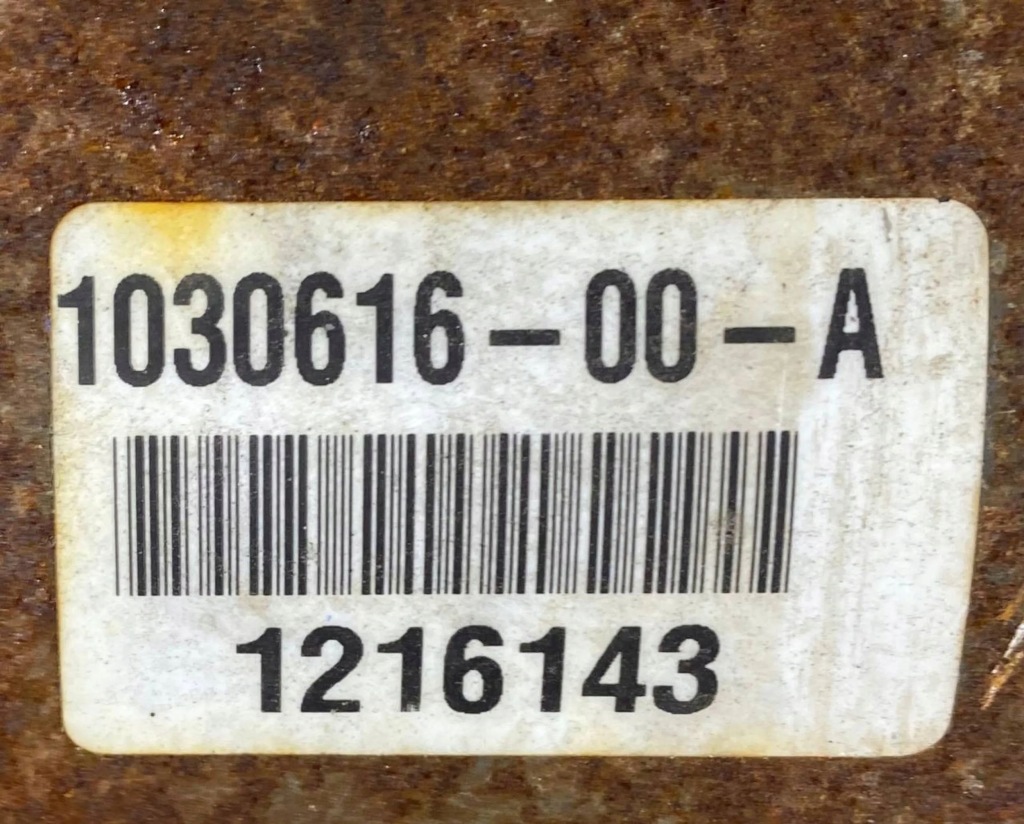 Tesla model s 2013 приводной вал передняя 103061600a с Разборки