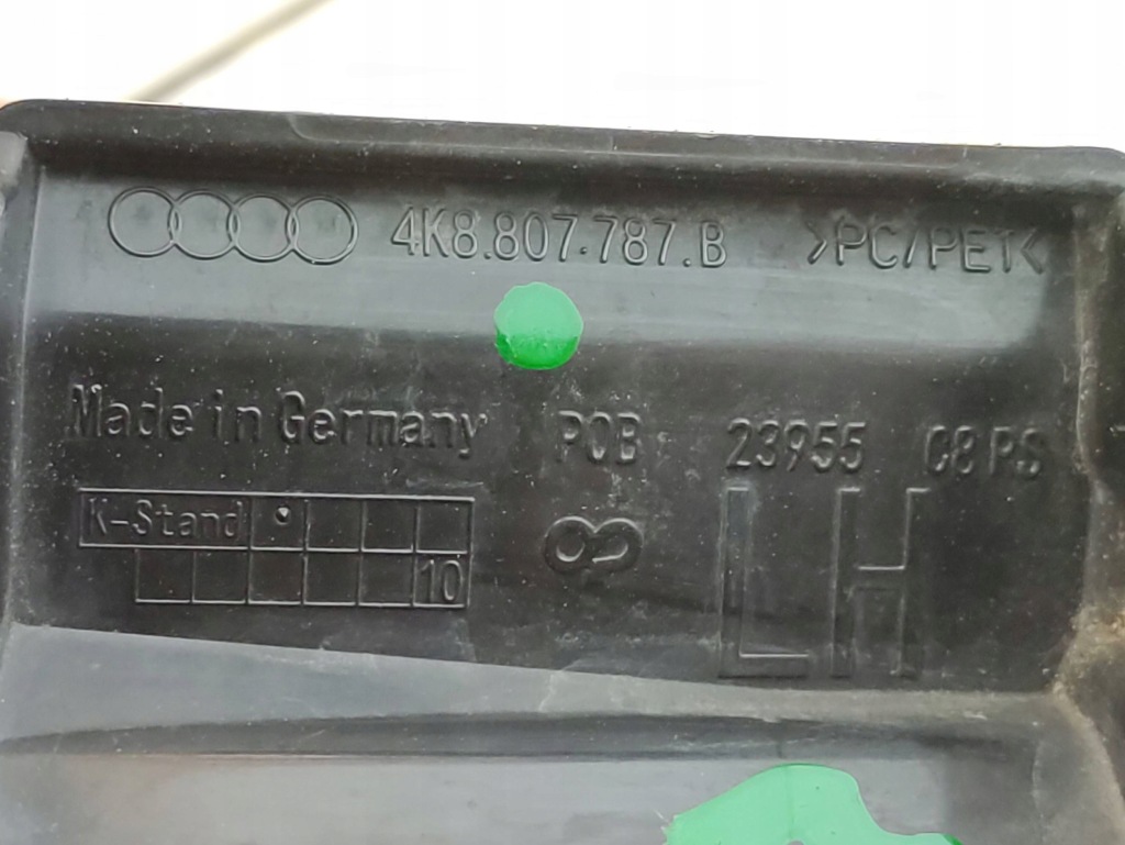 Купити Audi a7 18- заглушка омивача лампи ліва 4k8807787b