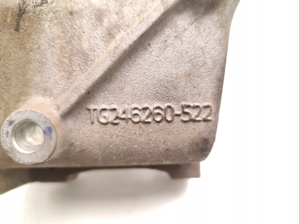 Toyota hilux vigo кронштейн генератора 2.5 d-4d 4wd дизель 106kw 144 hp с Разборки