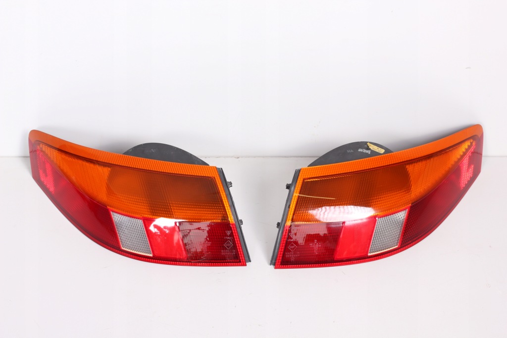 фото №1, Porsche 911 996 лампа задня ліва права