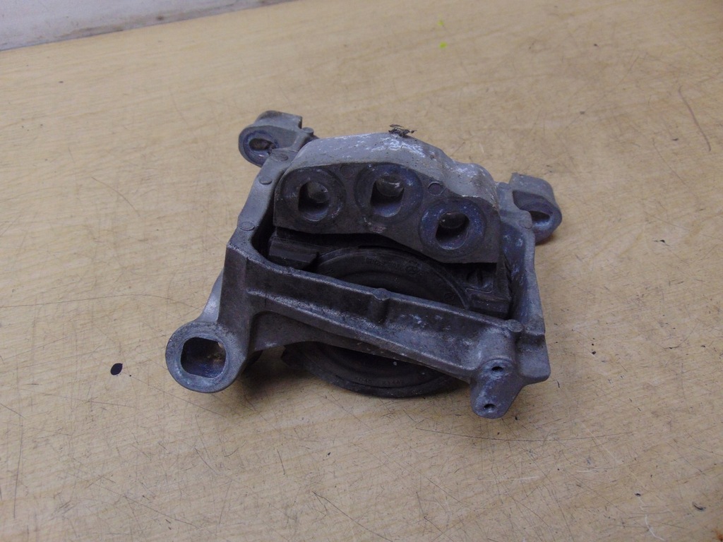 фото №9, Подушка двигателя кронштейн правая mazda 6 gj 2.2d 2012-