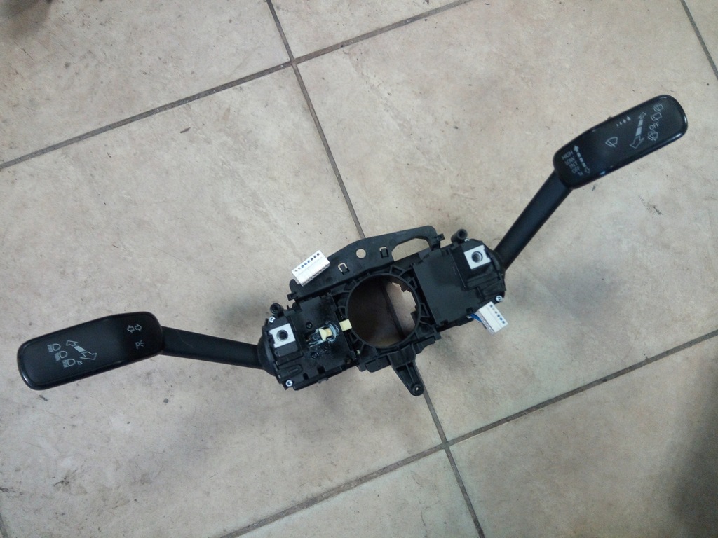 фото №1, Перемикач комбінований vw audi skoda oryg.