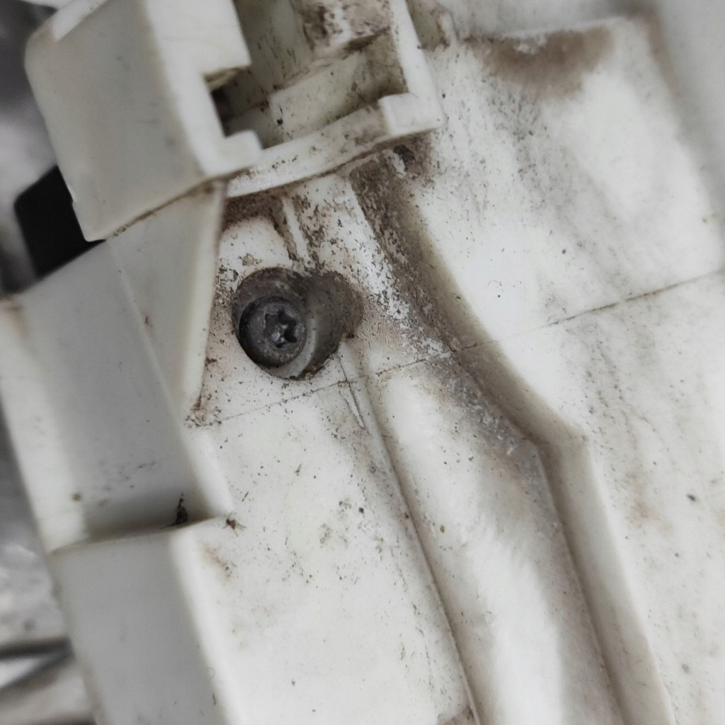 фото №9, Audi q8 2023 ліва сторона замок двері задніх