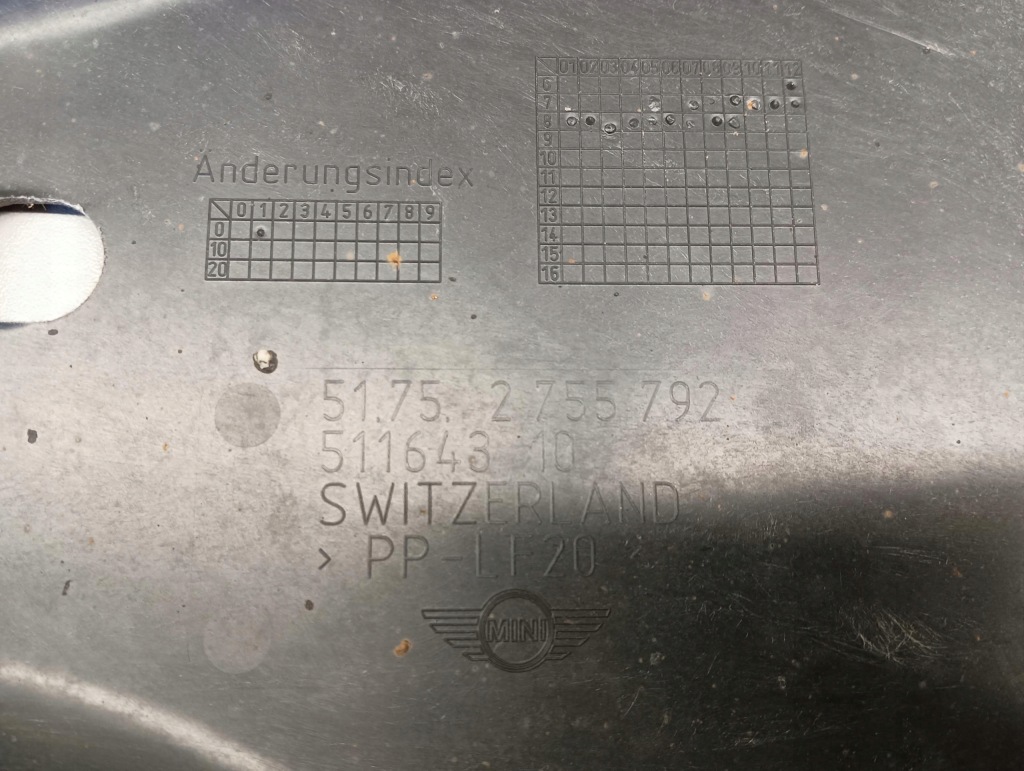 Накладка правый  задняя mini cooper r55 r56 2755792 Доставка