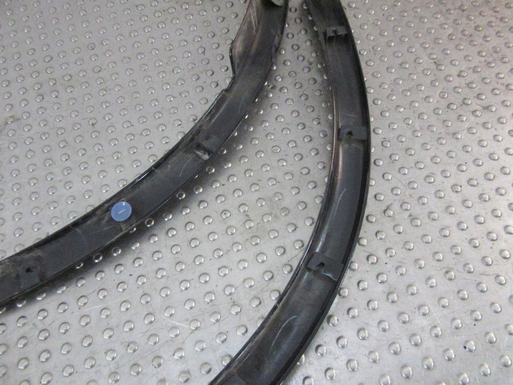 фото №8, Dodge durango iii 2020 молдинг накладка защита крыла правая задняя