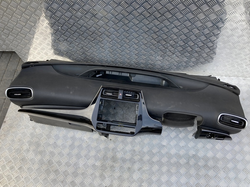 фото №1, Приборная панель консоль anglik toyota prius iv 15-