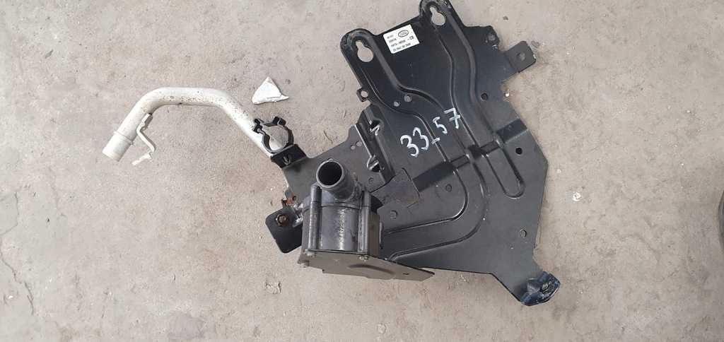 фото №1, Помпа wody лист кронштейн полный - land rover velar jaguar f pace