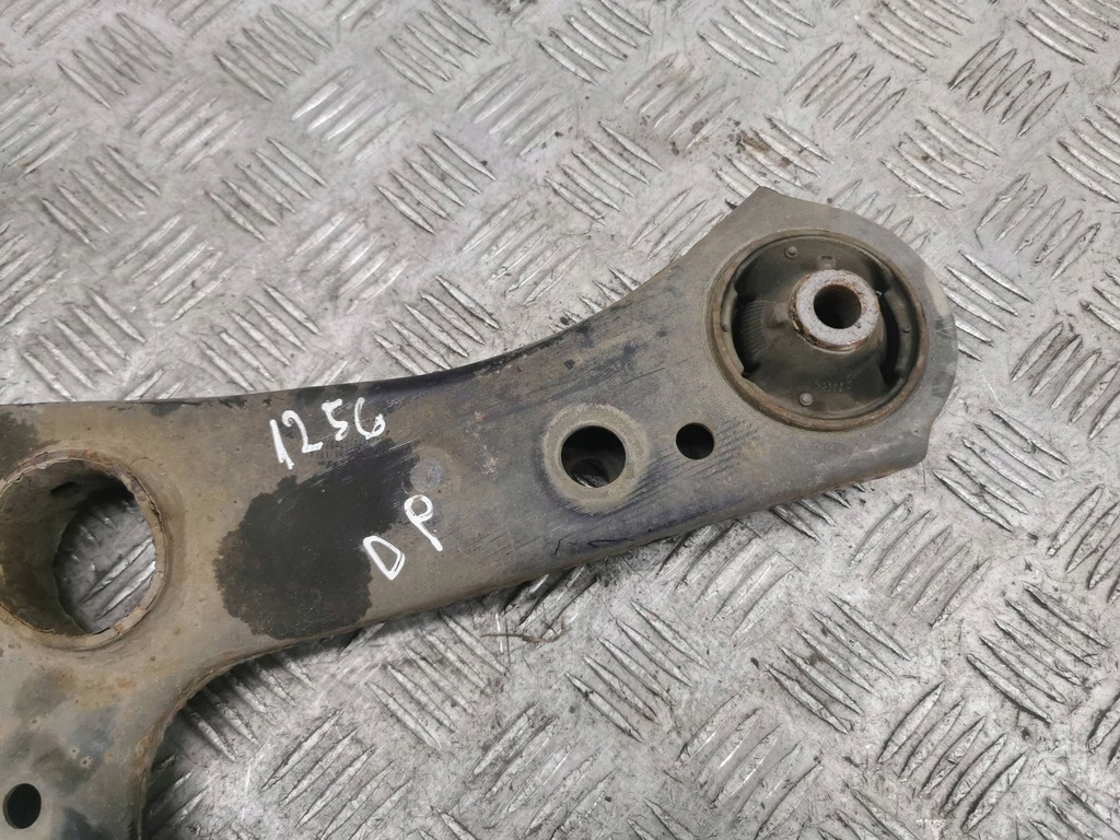 фото №6, Lexus ux 2020 правая сторона нижний рычаг передний