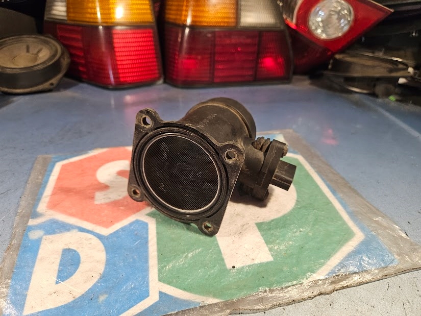 фото №8, Витратомір nissan 1.8 0280218094 226805u400