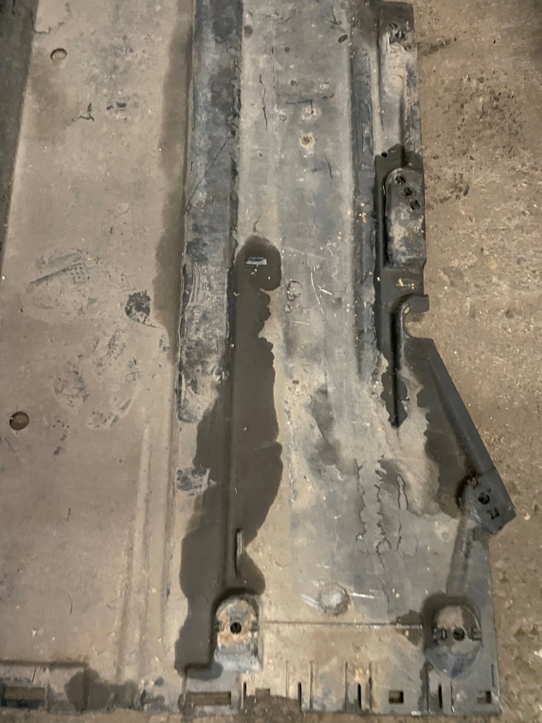 Купити Audi a4 b8 a5 захист плита підлога підвіска ліва