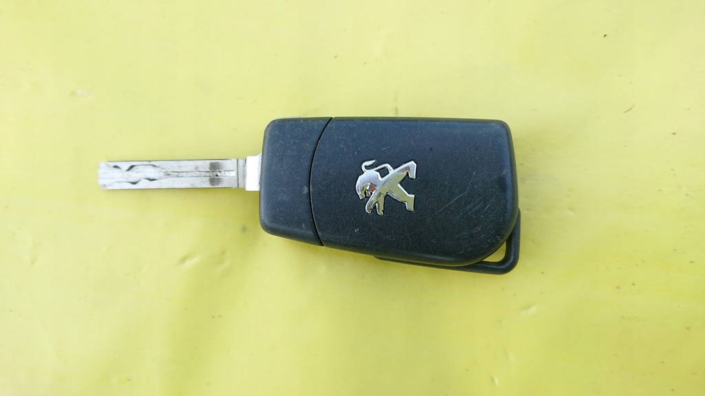 фото №1, Peugeot 108 ключ складний ключ