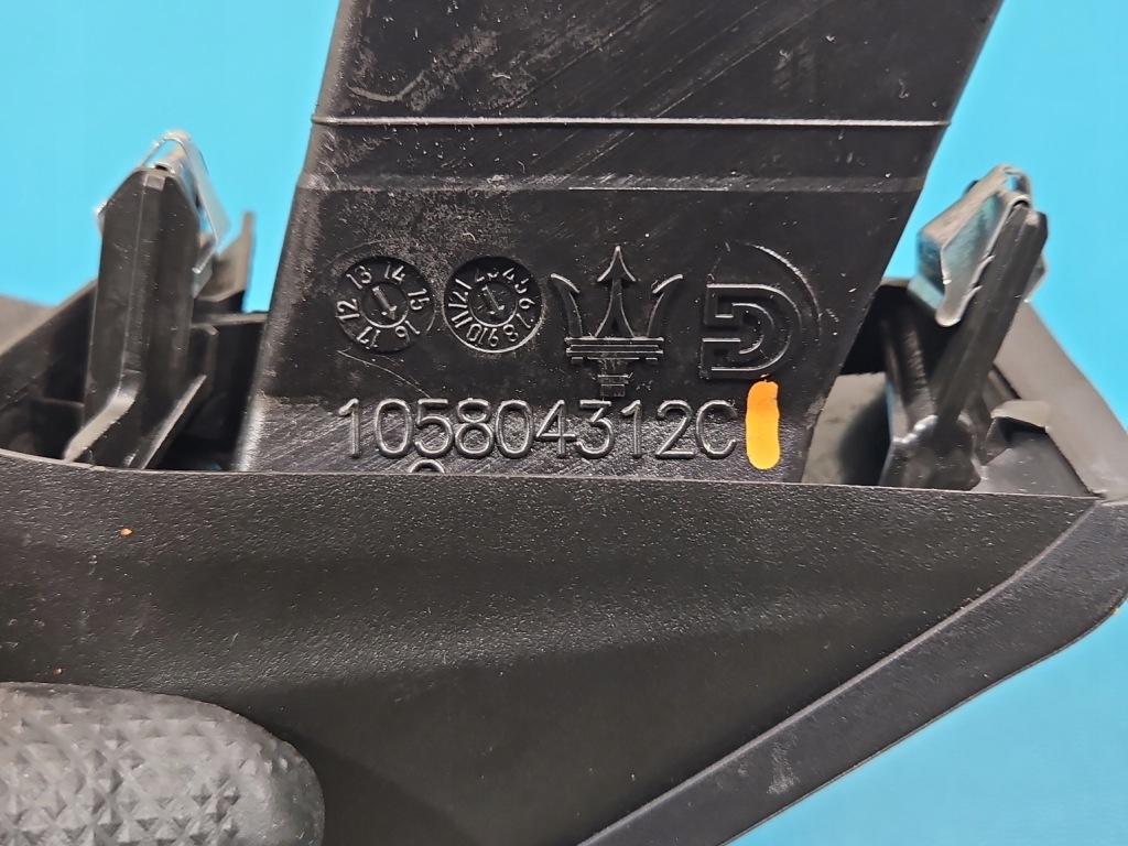 фото №7, Треугольник дверь перед правый maserati quattroporte vi 13- 105804312c