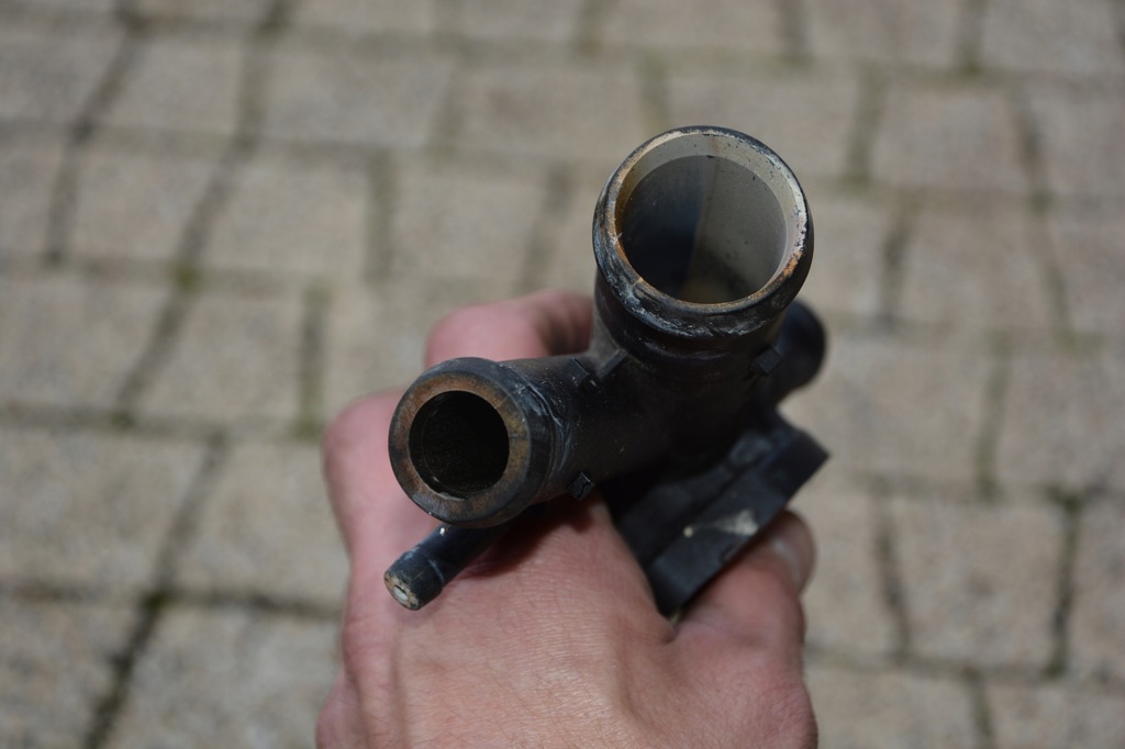 фото №9, Корпус термостата vw golf 6 03l121131aa