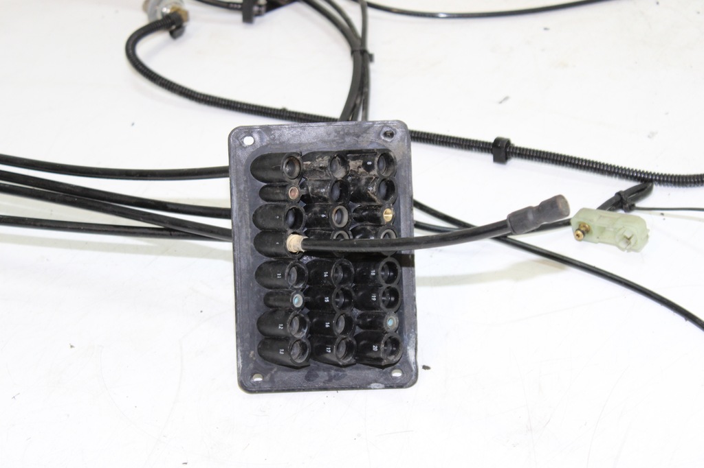 фото №6, Mercedes actros mp4 провода воздуха кабины