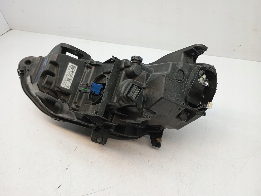 Фара правый перед intelli lux led full led opel insignia 2 b 17- 39195646 Киев