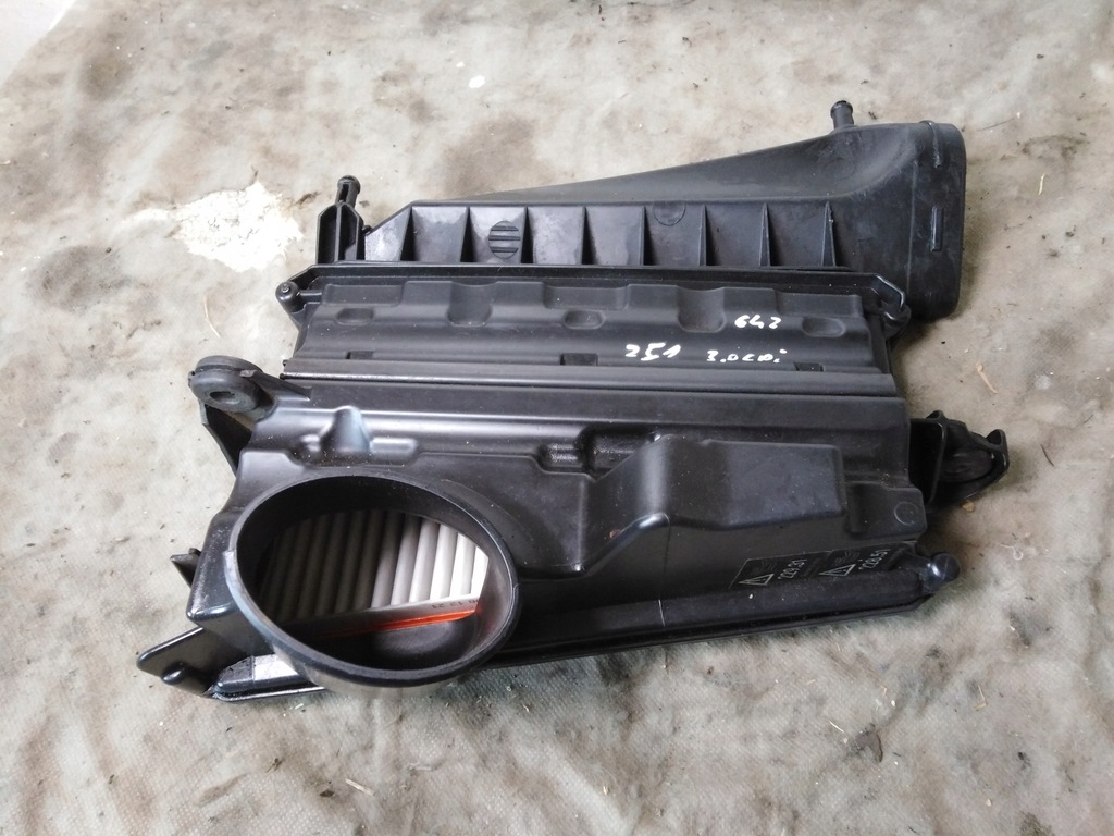 фото №1, Mercedes r w251 w164 корпус фильтра воздуха 3,0 cdi