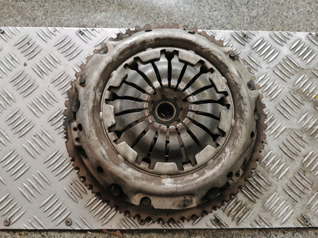 фото №1, Сцепление колесо маховик renault clio iv 123117787r