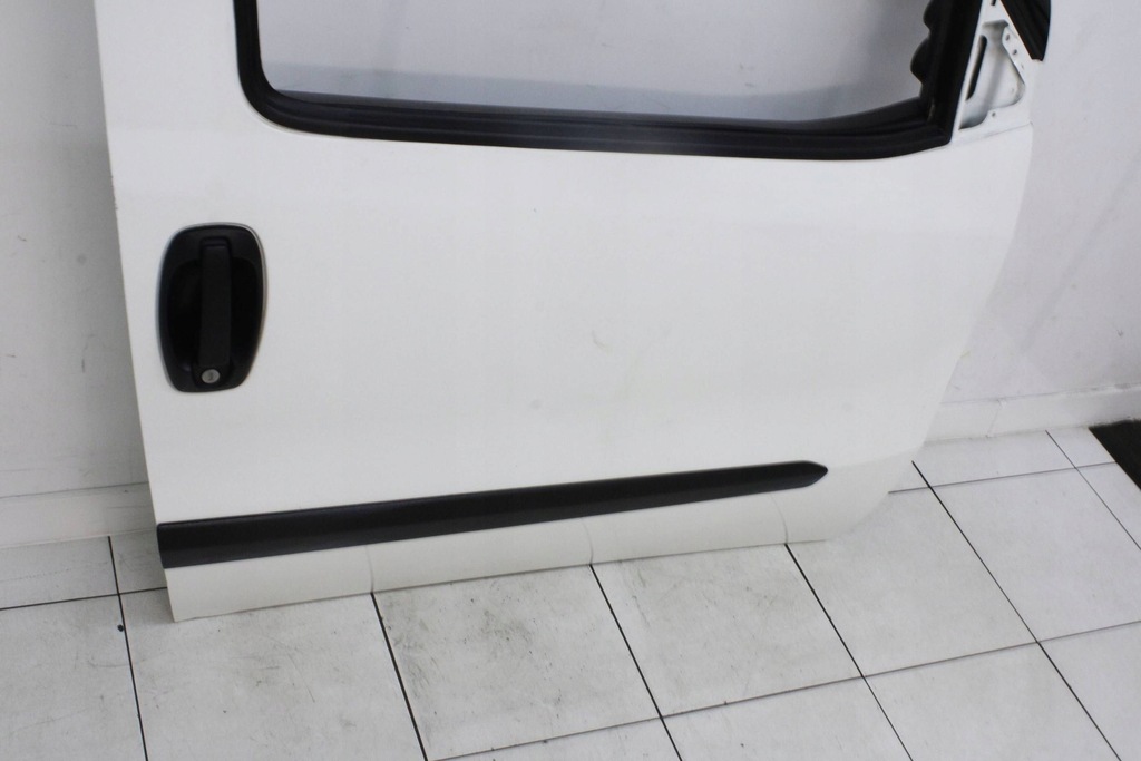 фото №9, Opel combo d fiat doblo ii 10r- дверь правое передние правый перед 249