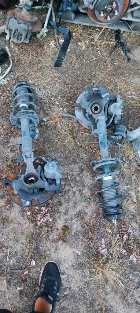 фото №1, Kia soul i амортизационная стойка поворотный кулак амортизатор перед