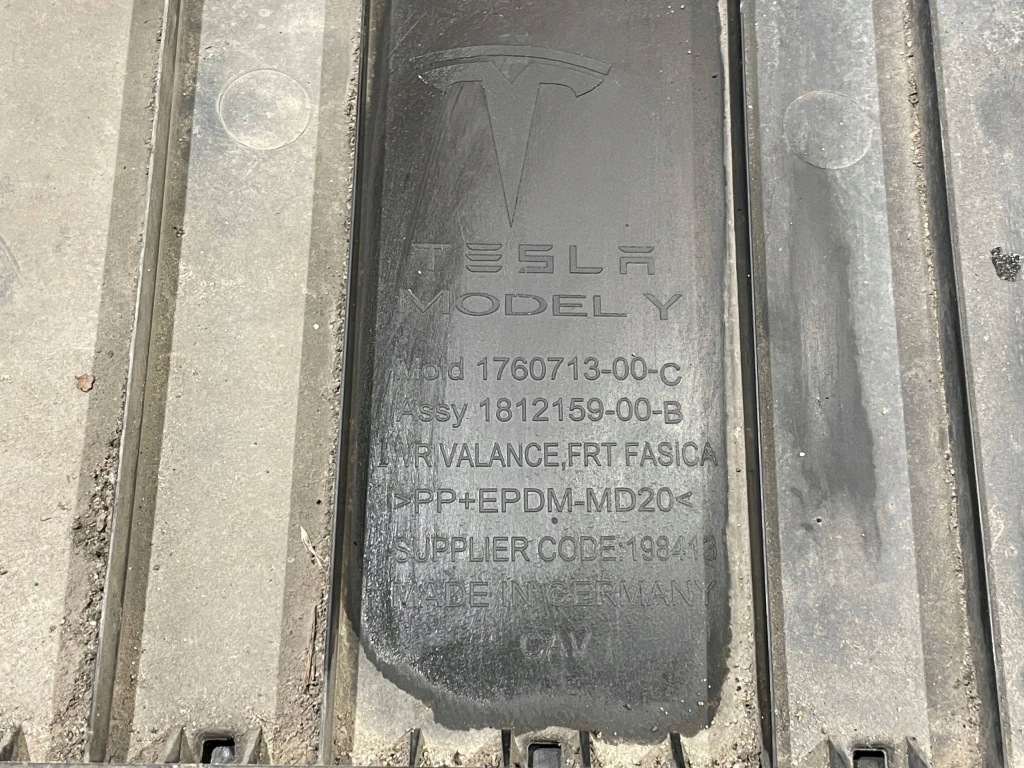 Tesla model y 20- защита нижняя двигателя плита под бампер перед передняя Киев