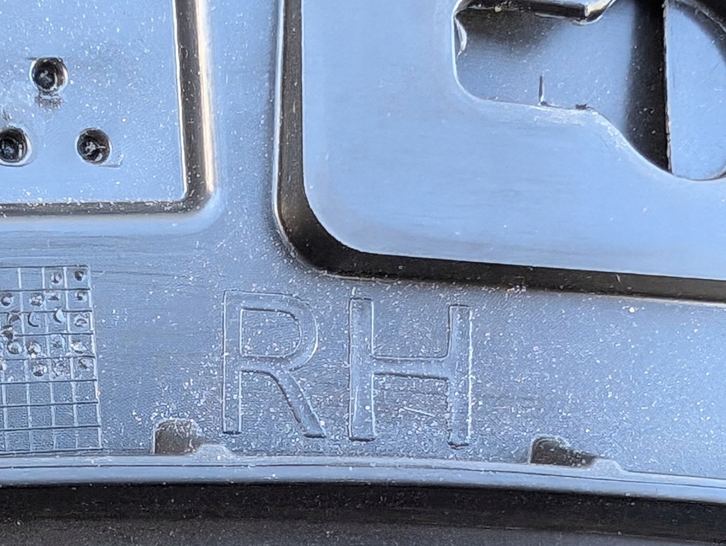 фото №11, Volvo cx40 молдинг крыла правая задняя 31448329