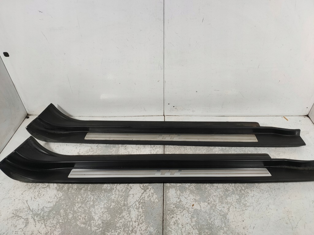 фото №1, Молдинг порог правая audi tt 8n0853492c