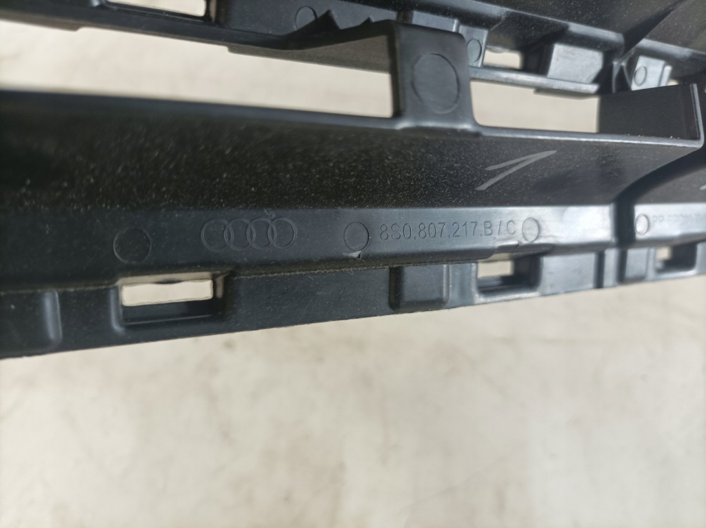 Audi tt 15 кронштейн напрямна бампера usa перед Оригінал