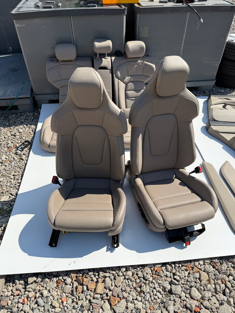 фото №1, Porsche taycan 9j1 сиденья заднее сиденье салон комплект обшивки