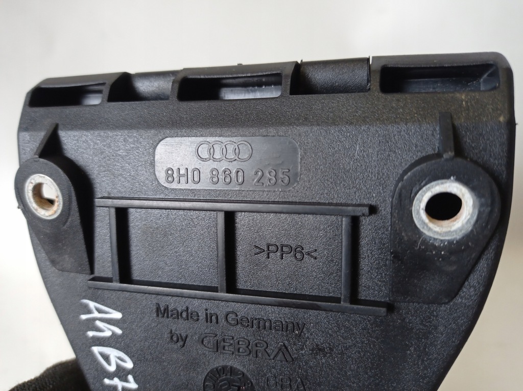 фото №6, Кронштейн кронштейн трикутник audi a4 b7 8h0860285