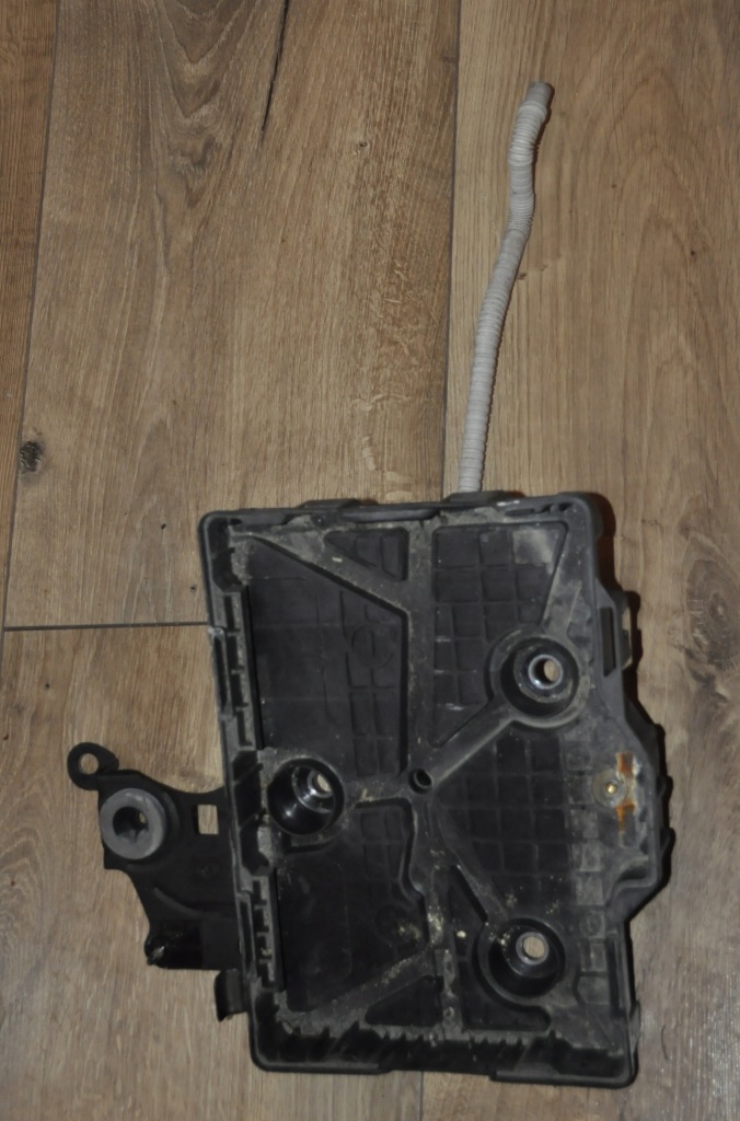 фото №1, Основание аккумулятор clio iv captur i 648601269r