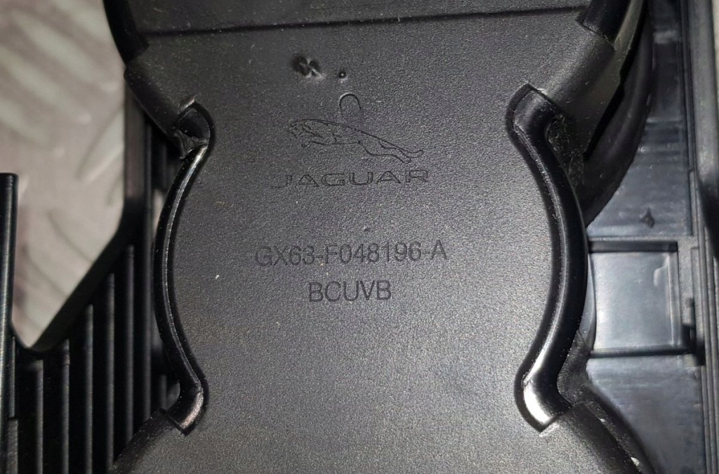 фото №8, Jaguar xf x260 бардачок кронштейн na кружки подстаканник