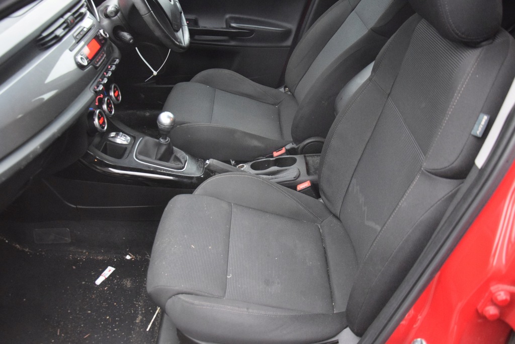 фото №1, Alfa romeo giulietta сиденья заднее сиденье kpl